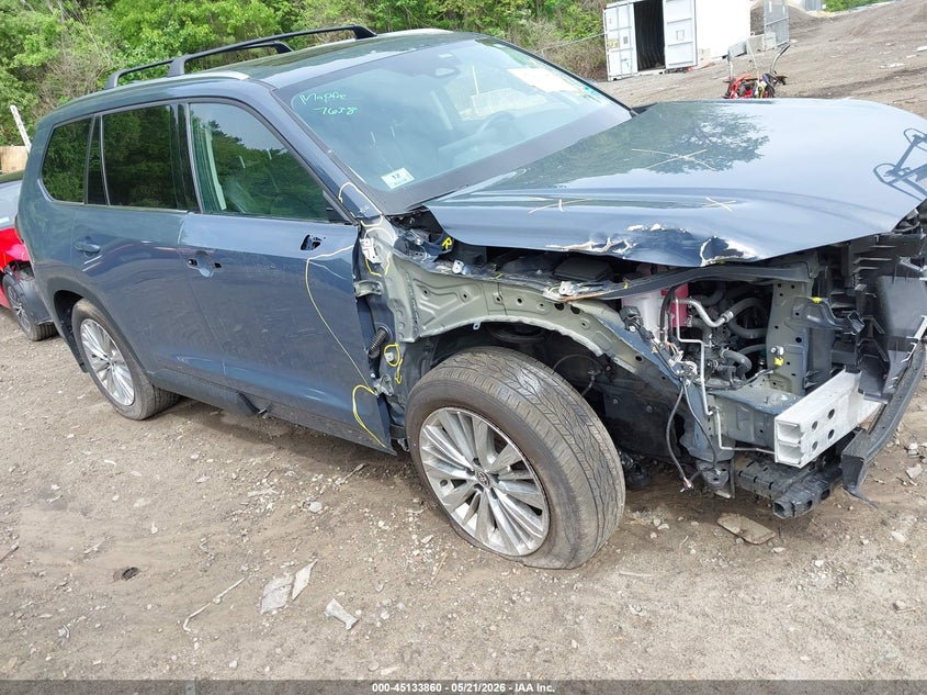2024 Toyota Highlander VIN 5TDAAAB5XRS066811 IAAI salvage auction — FRONT END, Salvage (Massachusetts), sold $21,650 on 2026-07-21 (photo 1)
