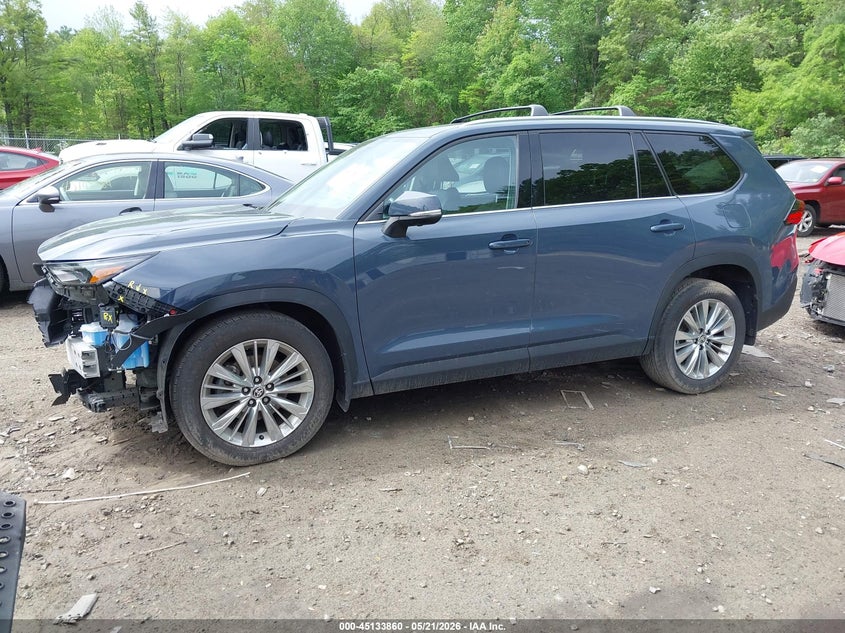 2024 Toyota Highlander VIN 5TDAAAB5XRS066811 IAAI salvage auction — FRONT END, Salvage (Massachusetts), sold $21,650 on 2026-07-21 (photo 2)