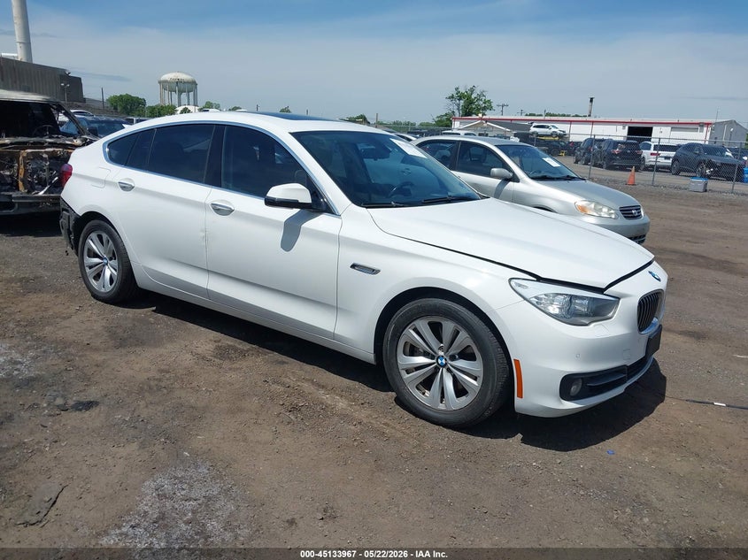 2016 BMW VIN WBA5M4C50GD186826 IAAI salvage auction — REAR END, Salvage (New Jersey), sold $3,275 on 2026-08-17 (photo 1)