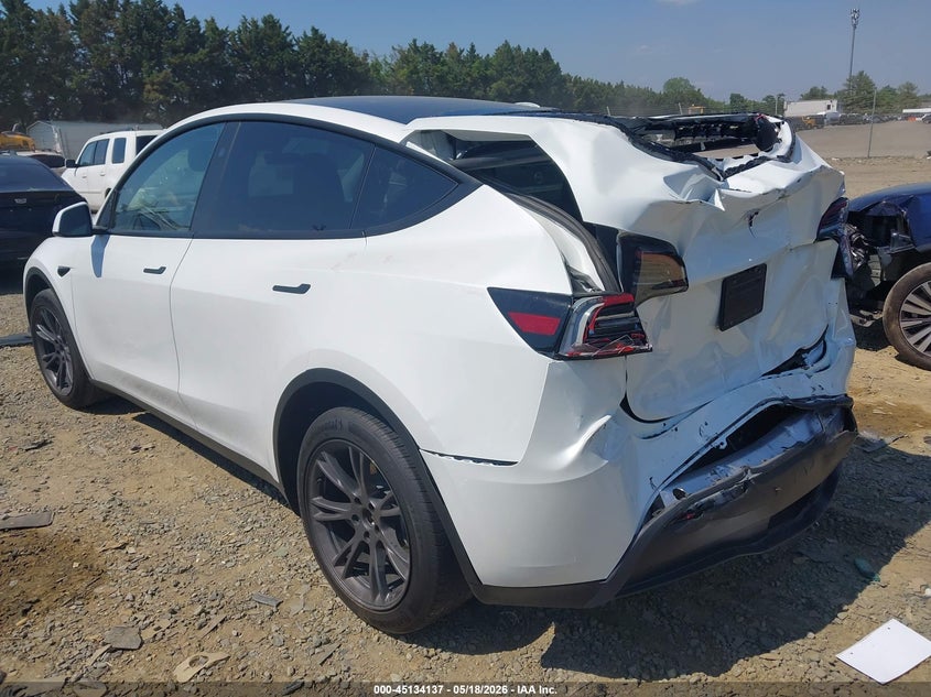 2024 Tesla Model y VIN 7SAYGDEDXRF205893 IAAI salvage auction — REAR END, Salvage Title, sold $9,300 on 2026-08-01 (photo 3)