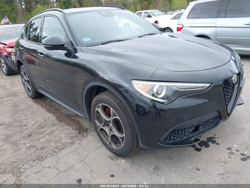 2022 Alfa romeo Stelvio VIN ZASPAKAN5N7D29915 IAAI salvage auction — LEFT FRONT, Salvage (Massachusetts), sold $9,000 on 2026-07-24 (photo 1)