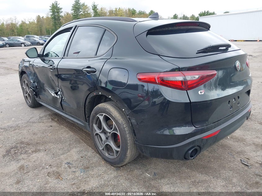 2022 Alfa romeo Stelvio VIN ZASPAKAN5N7D29915 IAAI salvage auction — LEFT FRONT, Salvage (Massachusetts), sold $9,000 on 2026-07-24 (photo 3)