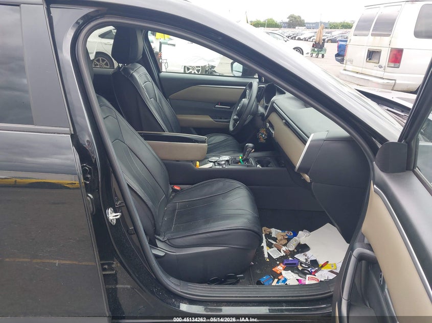 2025 Mazda Cx-50 VIN 7MMVABBM8SN329002 IAAI salvage auction — BIO HAZARD, Salvage (Oregon), sold $7,600 on 2026-07-30 (photo 5)