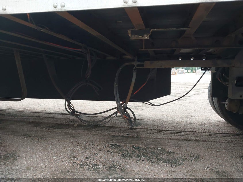 2021 Utility trailer mfg Unknown VIN 1UYVS2539M3389340 IAAI salvage auction — ALL OVER, Salvage (Pennsylvania), sold $7,200 on 2026-08-25 (photo 8)