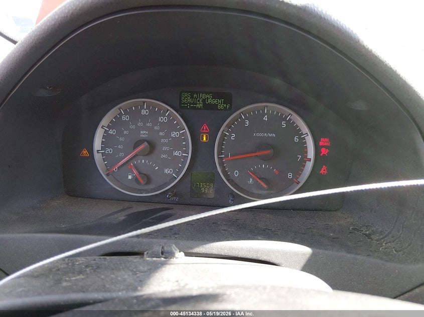 2007 Volvo S40 VIN YV1MS382272283772 IAAI salvage auction — RIGHT SIDE, Salvage (New Mexico), sold $200 on 2026-08-03 (photo 7)