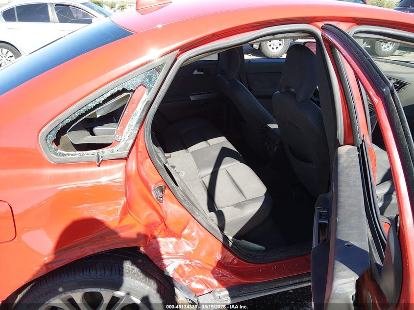 2007 Volvo S40 VIN YV1MS382272283772 IAAI salvage auction — RIGHT SIDE, Salvage (New Mexico), sold $200 on 2026-08-03 (photo 8)