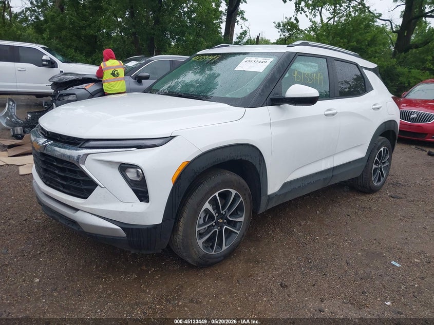 2025 Chevrolet Trailblazer VIN KL79MPSL1SB107171 IAAI salvage auction — SIDE, Salvage (Indiana), sold $5,450 on 2026-07-22 (photo 2)
