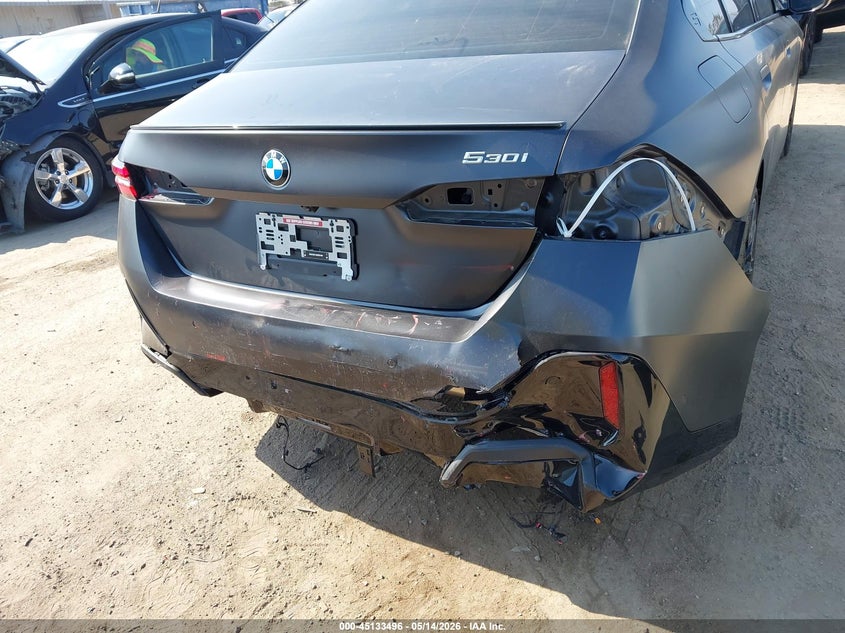 2025 BMW 5er VIN WBA43FJ09SCU39383 IAAI salvage auction — REAR END, Salvage (California), sold $44,750 on 2026-07-17 (photo 6)