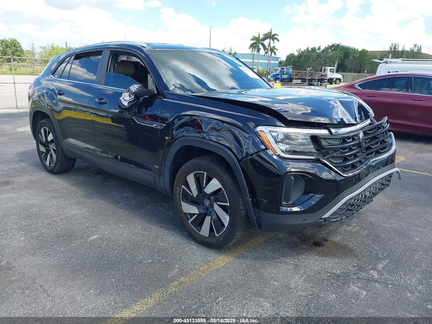 2024 Volkswagen Atlas cross sport VIN 1V2WE2CA2RC246280 IAAI salvage auction — FRONT END, Rebuildable (Florida), sold $4,050 on 2026-08-01 (photo 1)