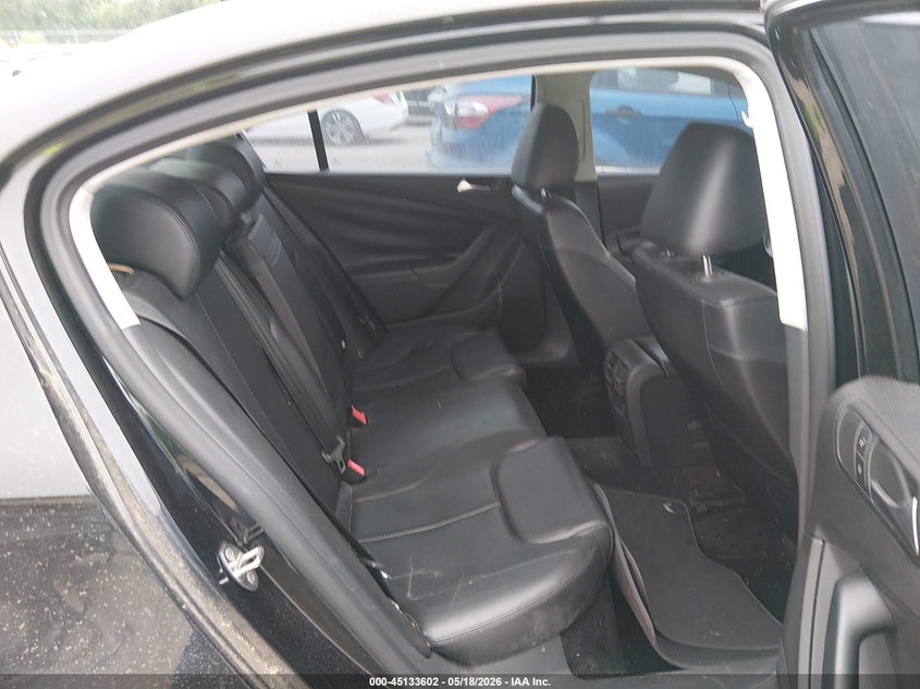 2010 Volkswagen Passat VIN WVWJM7AN8AE069535 IAAI salvage auction — NORMAL WEAR, Clear (Tennessee), sold $225 on 2026-07-20 (photo 8)