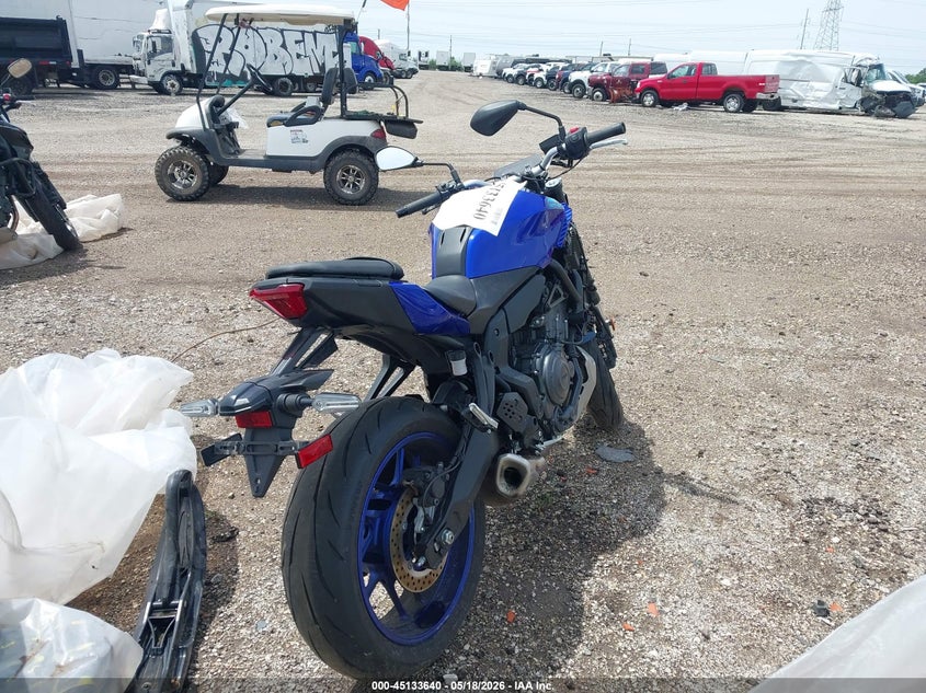 2025 Yamaha VIN JYARM48E2SA002263 IAAI salvage auction — LEFT FRONT, Salvage (Illinois), sold $4,400 on 2026-07-15 (photo 4)