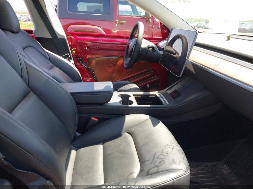 2022 Tesla Model y VIN 7SAYGDEE6NF442626 IAAI salvage auction — ALL OVER, Clear (Michigan), sold $8,600 on 2026-07-10 (photo 5)