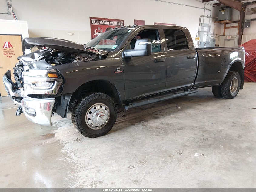 2025 Ram 3500 VIN 3C63RRGLXSG520199 IAAI salvage auction — FRONT END, Salvage (Louisiana), sold $10,000 on 2026-07-29 (photo 2)