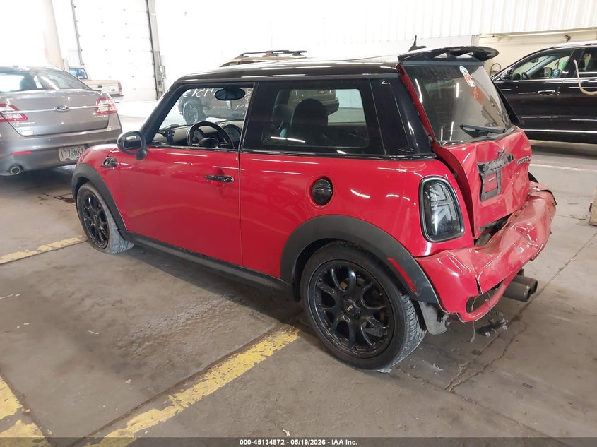 2011 Mini Cooper VIN WMWSV3C54BTY21149 IAAI salvage auction — REAR END, Salvage (Oregon), sold $625 on 2026-07-09 (photo 3)