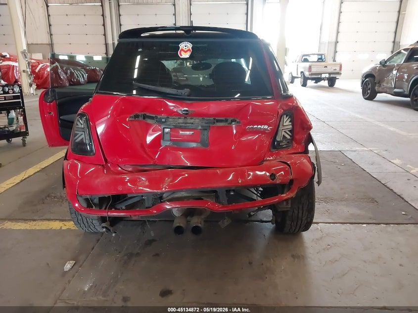 2011 Mini Cooper VIN WMWSV3C54BTY21149 IAAI salvage auction — REAR END, Salvage (Oregon), sold $625 on 2026-07-09 (photo 6)