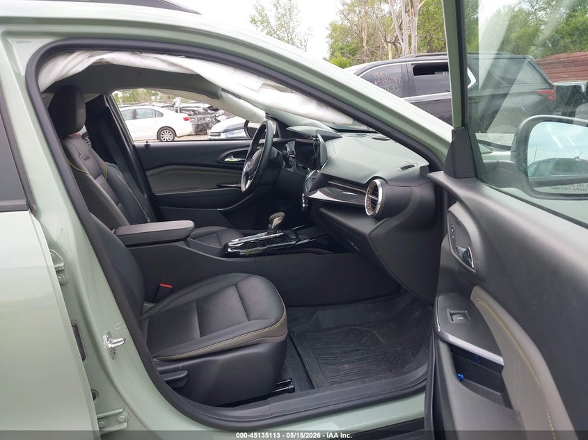 2025 Chevrolet Trax VIN KL77LKEP6SC167775 IAAI salvage auction — LEFT SIDE, Salvage (Michigan), sold $9,100 on 2026-07-30 (photo 5)