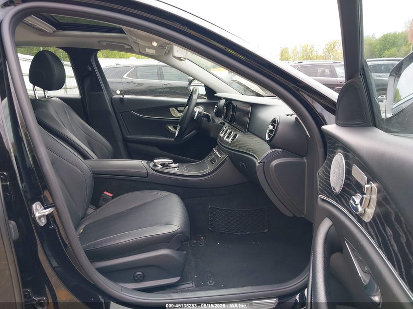 2018 Mercedes-benz E-klasse VIN WDDZF4KB3JA347593 IAAI salvage auction — FRONT END, Clear (Michigan), sold $10,100 on 2026-07-06 (photo 5)