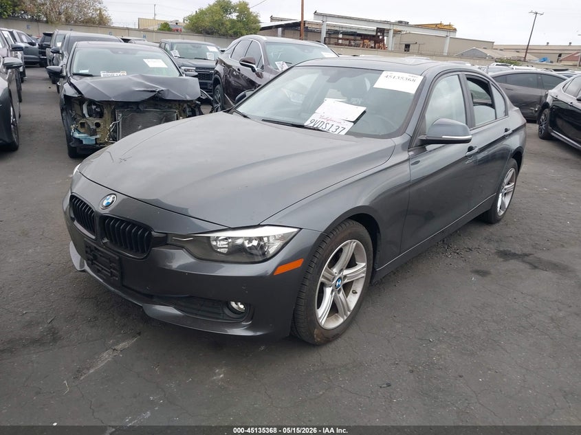 2015 BMW 3er VIN WBA3B1C58FK140246 IAAI salvage auction — RIGHT SIDE, Salvage Title, sold $2,425 on 2026-07-15 (photo 2)