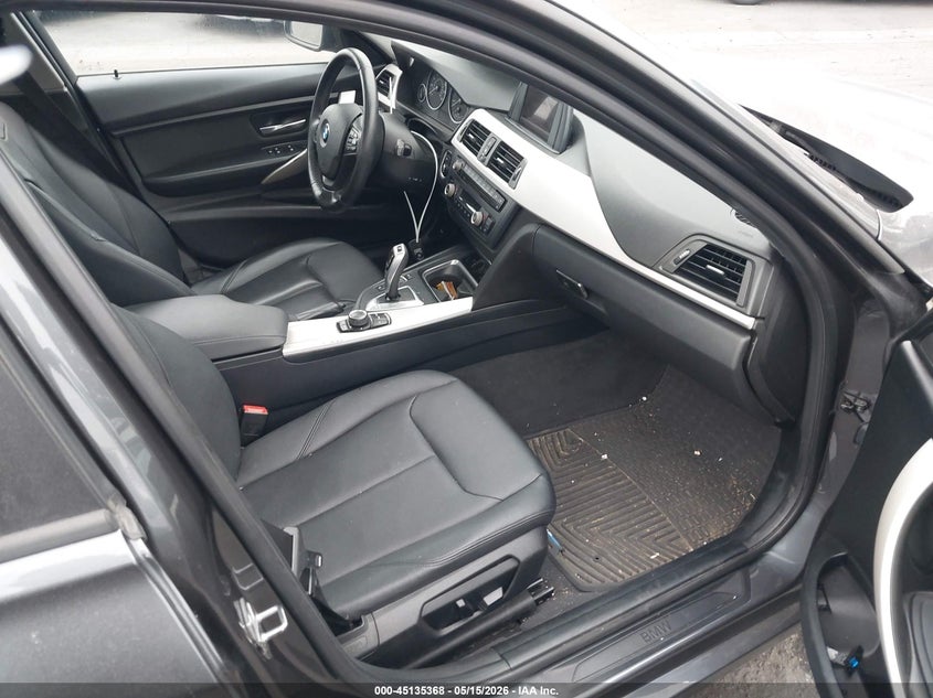 2015 BMW 3er VIN WBA3B1C58FK140246 IAAI salvage auction — RIGHT SIDE, Salvage Title, sold $2,425 on 2026-07-15 (photo 5)