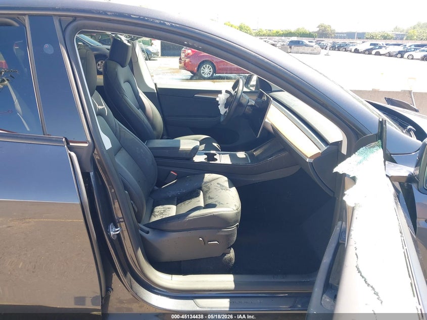 2025 Tesla Model y VIN 7SAYGDEE2SA355525 IAAI salvage auction — FRONT & REAR, Salvage Title, sold $13,350 on 2026-07-23 (photo 5)