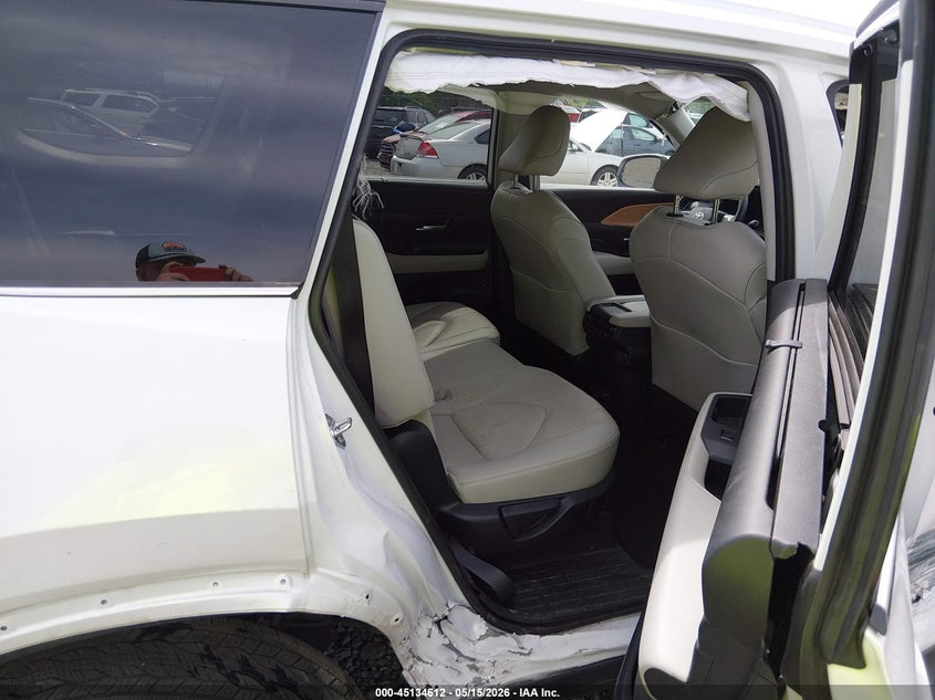 2025 Toyota Highlander VIN 5TDAAAA53SS028795 IAAI salvage auction — RIGHT SIDE, Salvage Title, sold $22,000 on 2026-07-29 (photo 8)
