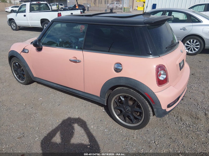 2011 Mini Cooper VIN WMWSV3C51BTY10657 IAAI salvage auction — NORMAL WEAR, Clear (California), sold $400 on 2026-07-10 (photo 3)