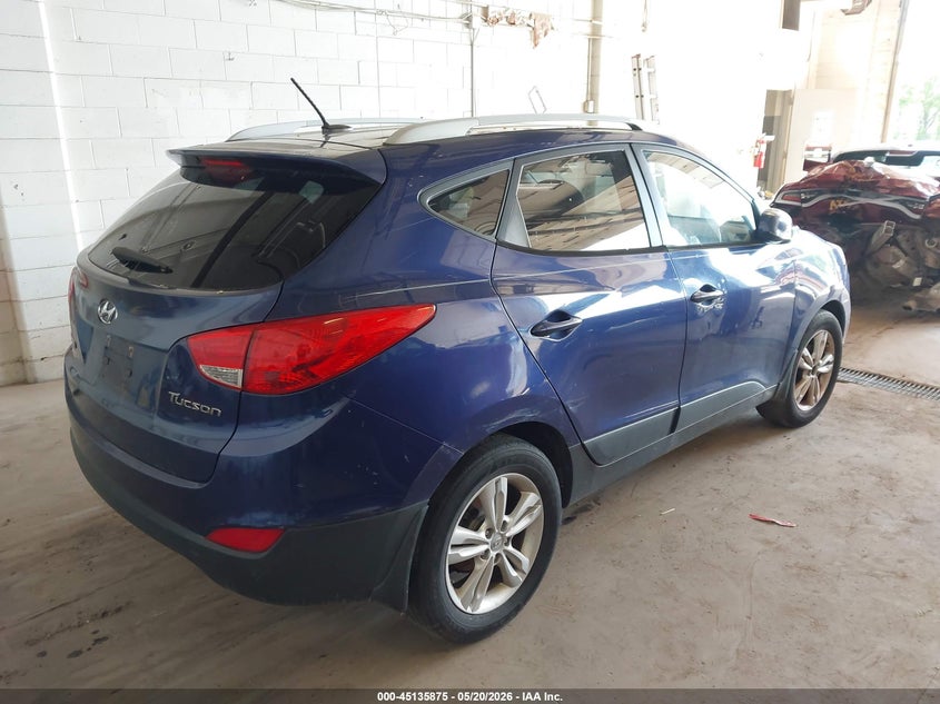 2011 Hyundai Tucson VIN KM8JU3AC3BU278045 IAAI salvage auction — FRONT END, Clear (Minnesota), sold $525 on 2026-07-29 (photo 4)