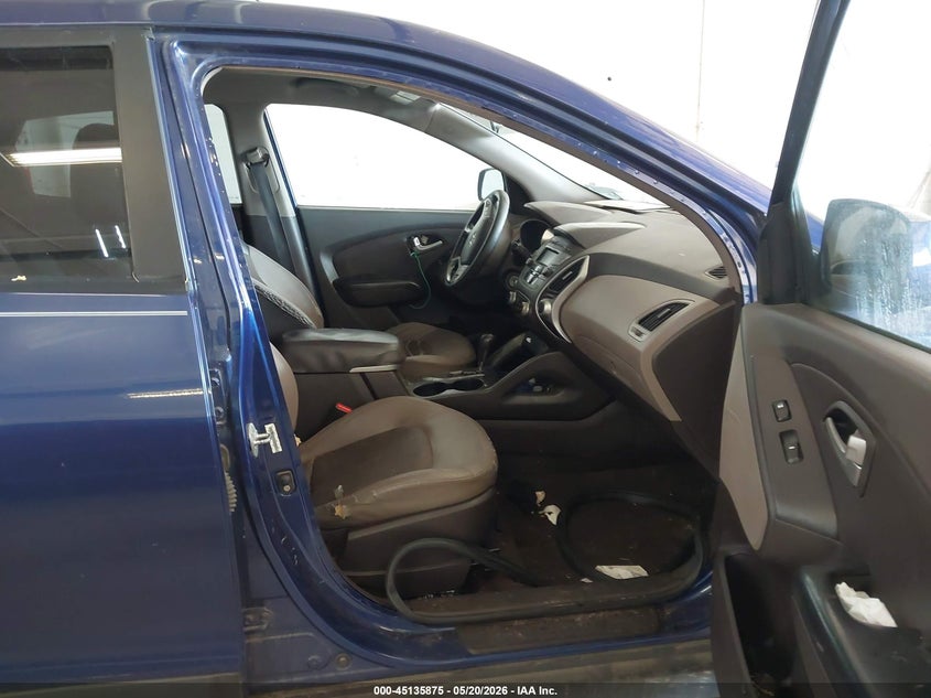 2011 Hyundai Tucson VIN KM8JU3AC3BU278045 IAAI salvage auction — FRONT END, Clear (Minnesota), sold $525 on 2026-07-29 (photo 5)