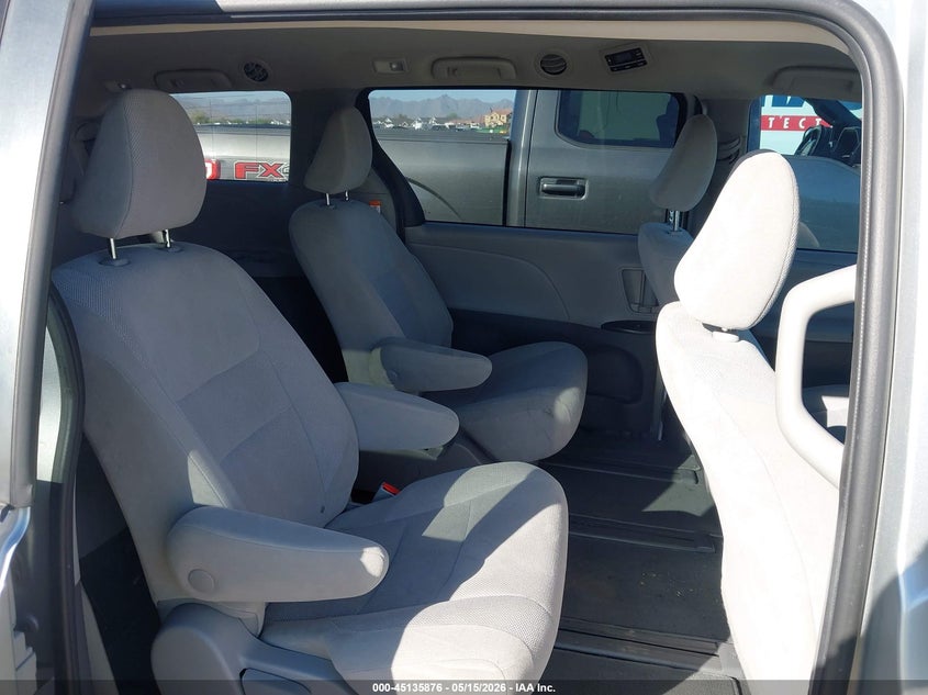 2020 Toyota Sienna VIN 5TDZZ3DC2LS057353 IAAI salvage auction — FRONT END, Salvage (Arizona), sold $6,500 on 2026-07-28 (photo 8)