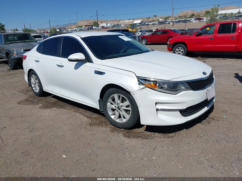 2017 Kia Optima VIN KNAGT4L32H5137813 IAAI salvage auction — RIGHT FRONT, Salvage Title, sold $1,225 on 2026-08-31 (photo 1)