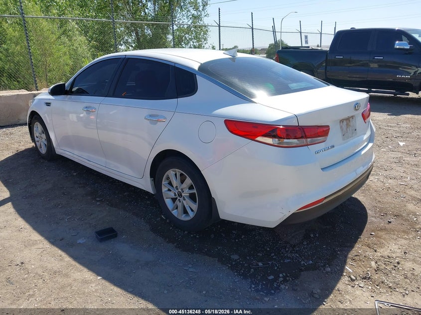 2017 Kia Optima VIN KNAGT4L32H5137813 IAAI salvage auction — RIGHT FRONT, Salvage Title, sold $1,225 on 2026-08-31 (photo 3)
