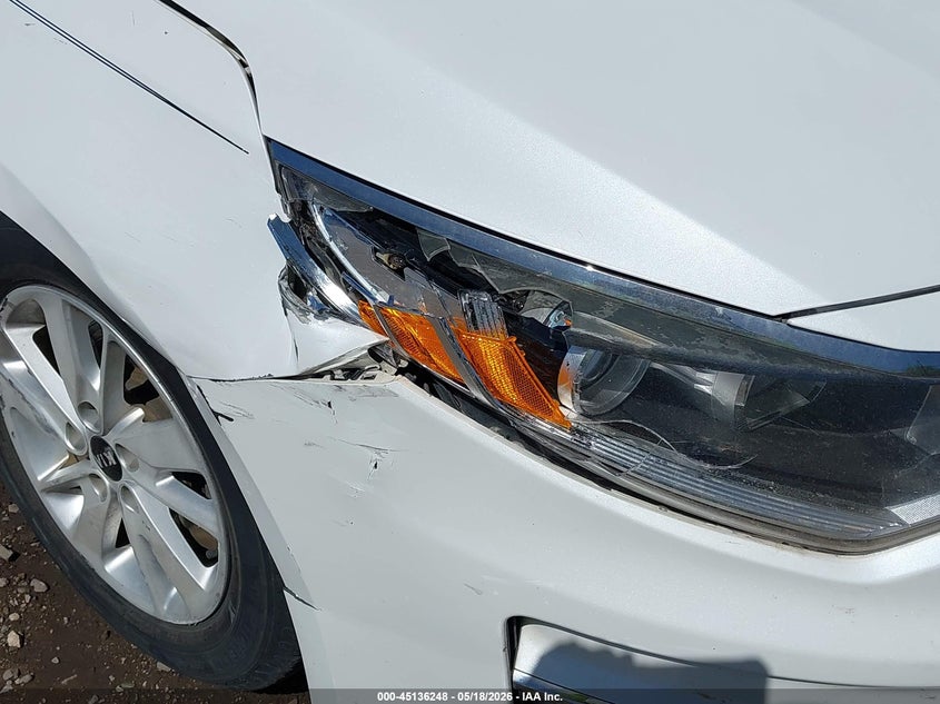 2017 Kia Optima VIN KNAGT4L32H5137813 IAAI salvage auction — RIGHT FRONT, Salvage Title, sold $1,225 on 2026-08-31 (photo 6)