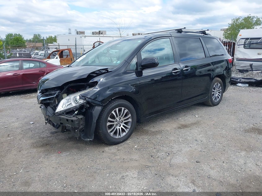 2020 Toyota Sienna VIN 5TDYZ3DC3LS038886 IAAI salvage auction — FRONT END, Salvage (Pennsylvania), sold $5,700 on 2026-07-31 (photo 2)