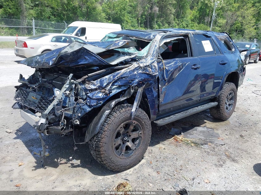 2022 Toyota 4runner VIN JTENU5JR8N5982774 IAAI salvage auction — ROLLOVER, Non-Repairable (Virginia), sold $4,300 on 2026-07-07 (photo 2)