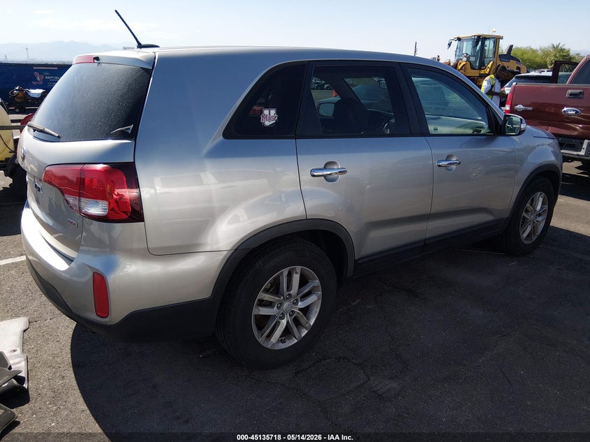 2014 Kia Sorento VIN 5XYKT3A63EG550265 IAAI salvage auction — NORMAL WEAR, Regular (Nevada), sold $925 on 2026-07-17 (photo 4)
