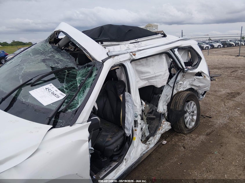 2025 Toyota Highlander VIN 5TDAAAB58SS078218 IAAI salvage auction — ROLLOVER, Salvage (Illinois), sold $275 on 2026-07-29 (photo 6)
