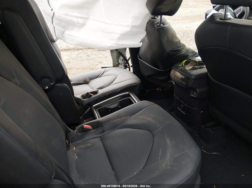 2025 Toyota Highlander VIN 5TDAAAB58SS078218 IAAI salvage auction — ROLLOVER, Salvage (Illinois), sold $275 on 2026-07-29 (photo 8)