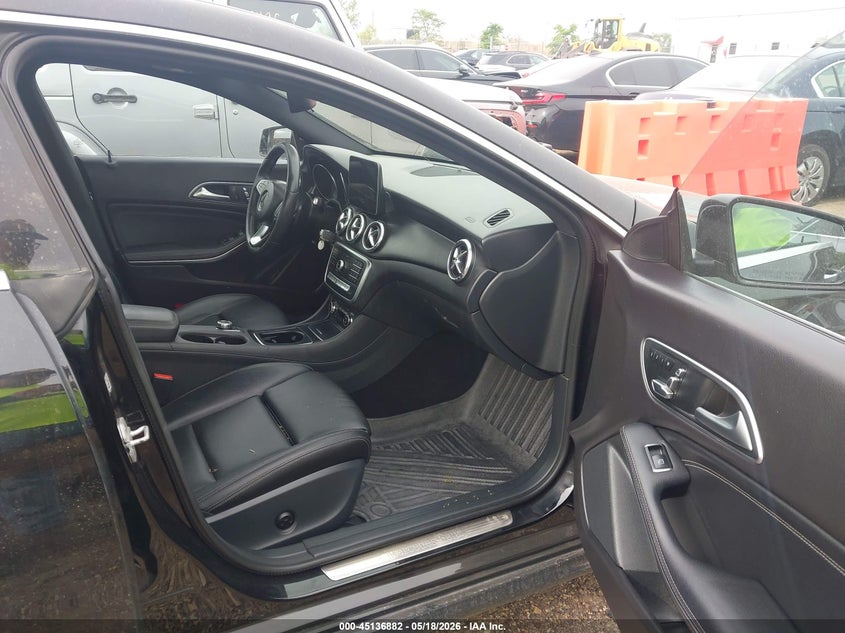 2018 Mercedes-benz Cla-klasse VIN WDDSJ4GB0JN587475 IAAI salvage auction — REAR END, Salvage (Illinois), sold $5,200 on 2026-07-15 (photo 5)