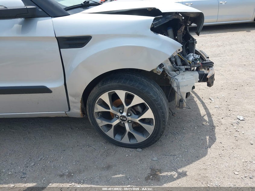 2013 Kia Soul VIN KNDJT2A60D7564688 IAAI salvage auction — FRONT END, Salvage (Iowa), sold $525 on 2026-07-06 (photo 6)