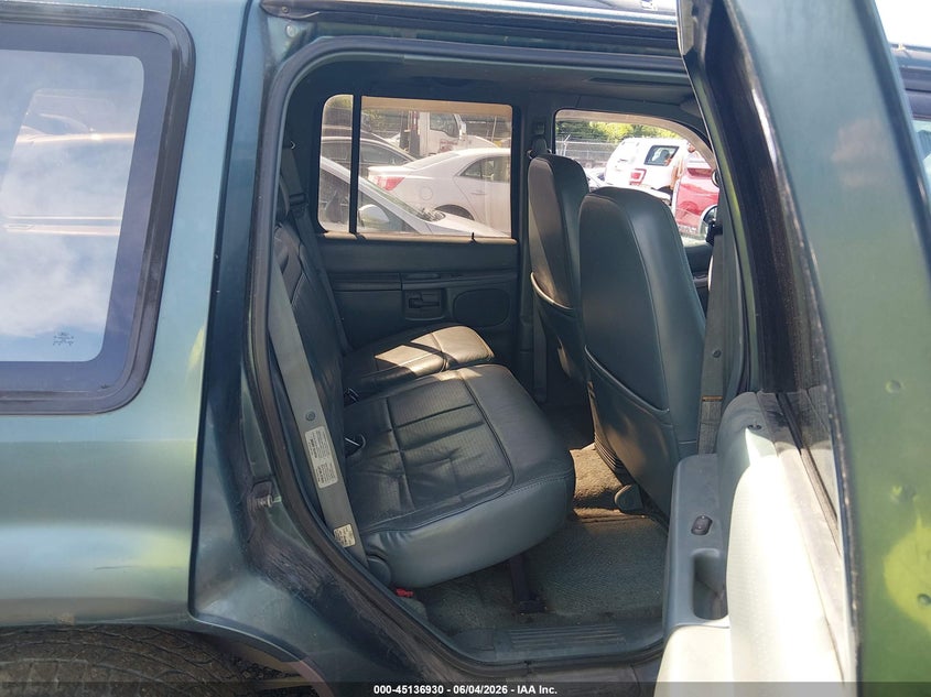 1997 Mercury Mountaineer VIN 4M2DU55P7VUJ06304 IAAI salvage auction — RIGHT FRONT, Salvage (Ohio), sold $475 on 2026-07-08 (photo 8)