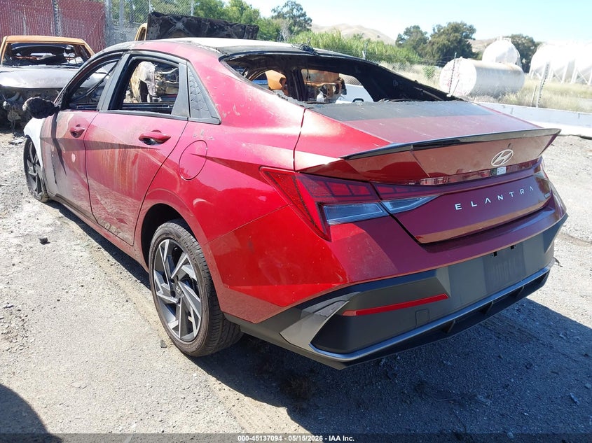 2025 Hyundai Elantra VIN KMHLM4DJ8SU152871 IAAI salvage auction — EXTERIOR BURN, Non-Repairable (California), sold $25 on 2026-07-30 (photo 3)