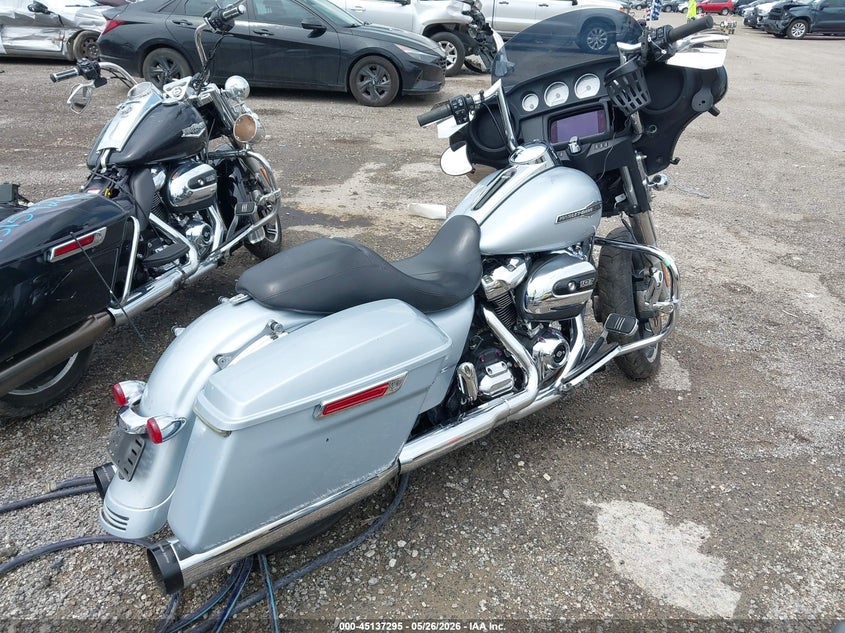 2023 Harley-davidson Street glide VIN 1HD1KBC15PB602985 IAAI salvage auction — SIDE, Clear (Oklahoma), sold $7,500 on 2026-08-26 (photo 4)