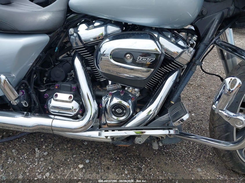 2023 Harley-davidson Street glide VIN 1HD1KBC15PB602985 IAAI salvage auction — SIDE, Clear (Oklahoma), sold $7,500 on 2026-08-26 (photo 8)