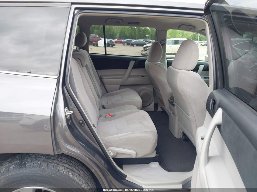 2011 Toyota Highlander VIN 5TDBK3EH8BS052074 IAAI salvage auction — REAR END, Salvage (Idaho), sold $4,300 on 2026-07-07 (photo 8)