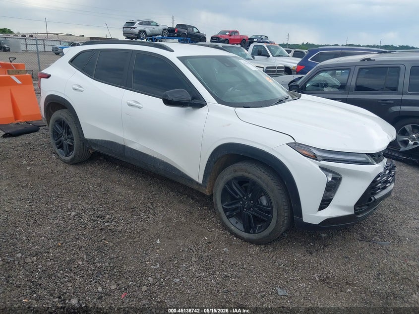 2025 Chevrolet Trax VIN KL77LKEP1SC116703 IAAI salvage auction — LEFT FRONT, Clear (Oklahoma), sold $6,100 on 2026-07-28 (photo 1)