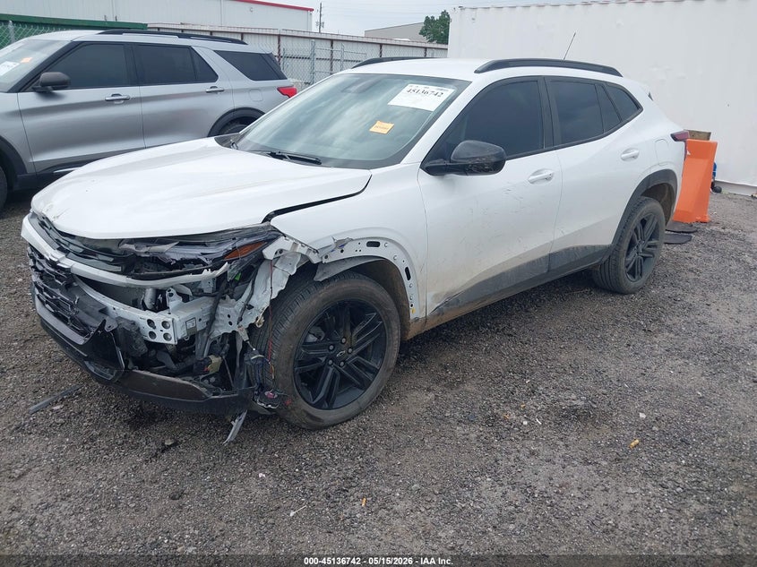 2025 Chevrolet Trax VIN KL77LKEP1SC116703 IAAI salvage auction — LEFT FRONT, Clear (Oklahoma), sold $6,100 on 2026-07-28 (photo 2)