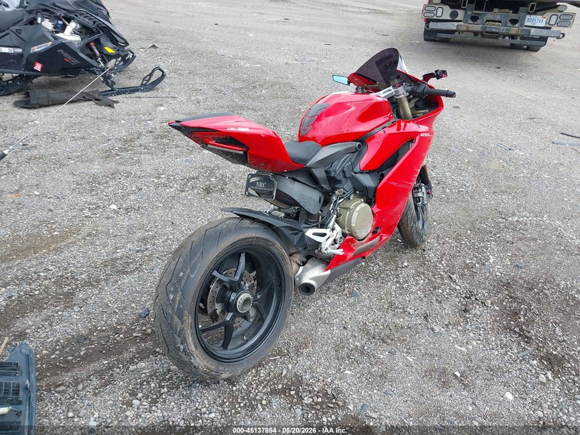 2016 Ducati Panigale VIN ZDM14BYWXGB004783 IAAI salvage auction — RIGHT SIDE, Clear (Michigan), sold $5,700 on 2026-07-28 (photo 4)