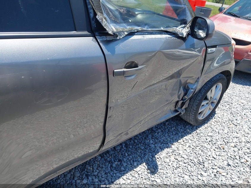 2018 Kia Soul VIN KNDJP3A55J7583590 IAAI salvage auction — RIGHT SIDE, Salvage (Mississippi), sold $1,150 on 2026-07-12 (photo 6)