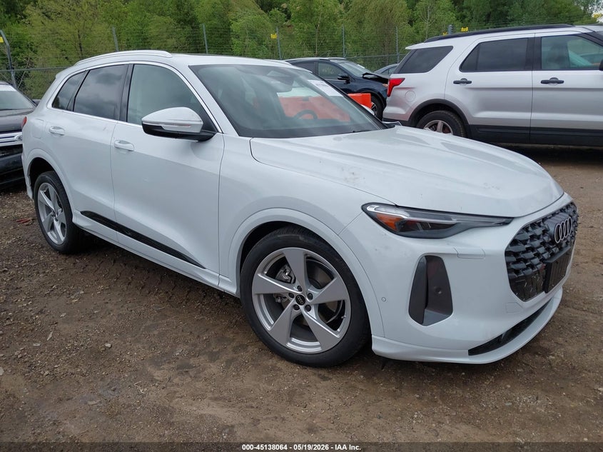 2025 Audi Q5 VIN WA13AAGU6S2023843 IAAI salvage auction — FRONT END, Salvage (Illinois), sold $25,000 on 2026-07-06 (photo 1)