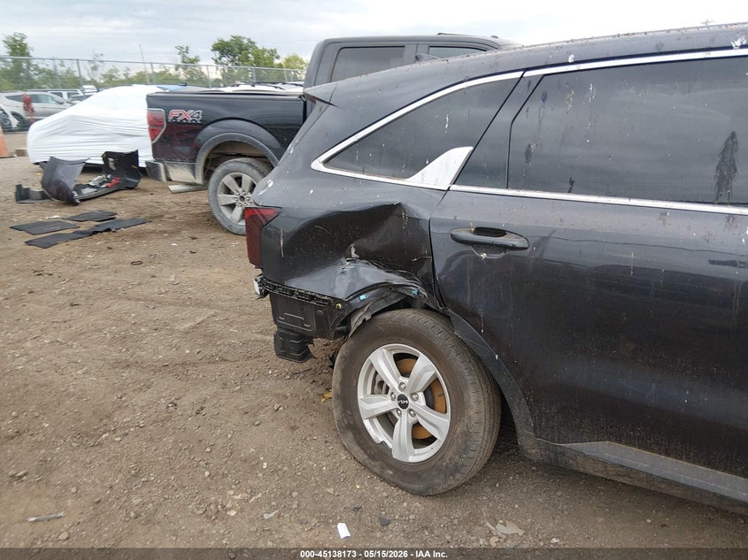 2025 Kia Sorento VIN 5XYRG4JC0SG370249 IAAI salvage auction — REAR END, Salvage (Ohio), sold $9,625 on 2026-07-16 (photo 6)